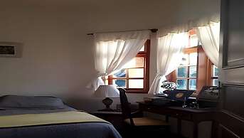 THE WRITERS HOUSE