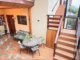 THE WRITERS HOUSE