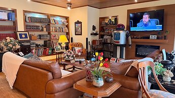 THE WRITERS HOUSE