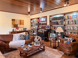 THE WRITERS HOUSE