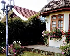 THE WRITERS HOUSE
