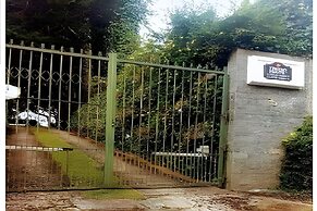 THE WRITERS HOUSE