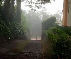 THE WRITERS HOUSE