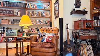 THE WRITERS HOUSE