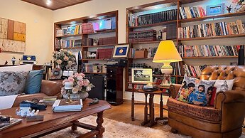 THE WRITERS HOUSE