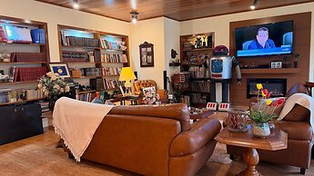 THE WRITERS HOUSE