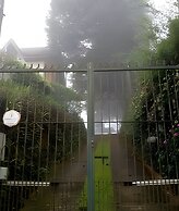 THE WRITERS HOUSE