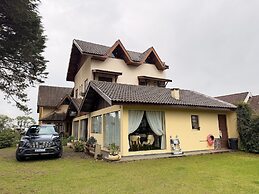 THE WRITERS HOUSE