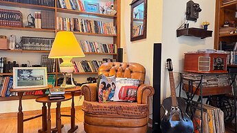 THE WRITERS HOUSE