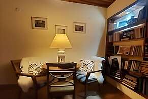 THE WRITERS HOUSE
