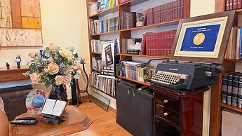 THE WRITERS HOUSE