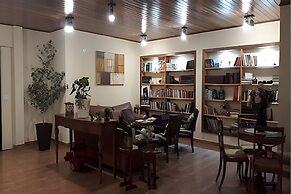 THE WRITERS HOUSE