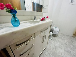 02 Dorm -Apenas 01 quadra da Rua Coberta