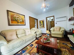 02 Dorm -Apenas 01 quadra da Rua Coberta