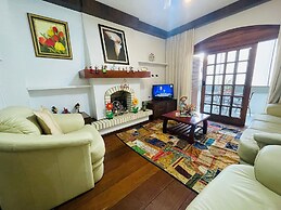 02 Dorm -Apenas 01 quadra da Rua Coberta