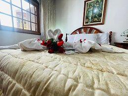 02 Dorm -Apenas 01 quadra da Rua Coberta