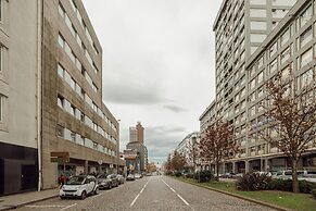 Downtown Deluxe 6 by Vacationy