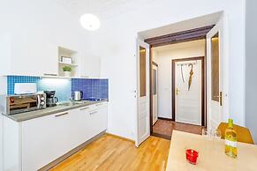 Room & Parking Assistance
