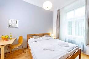 Room & Parking Assistance