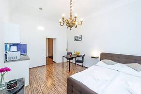 Room & Parking Assistance