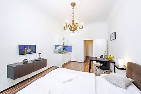 Room & Parking Assistance