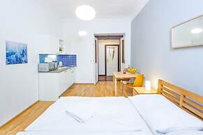 Room & Parking Assistance