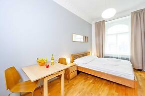 Room & Parking Assistance