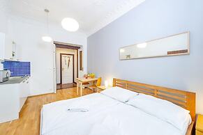Room & Parking Assistance