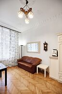 Room & Parking Assistance