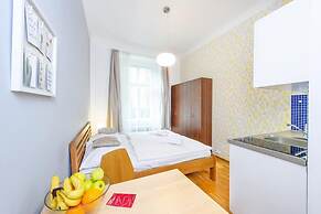 Room & Parking Assistance