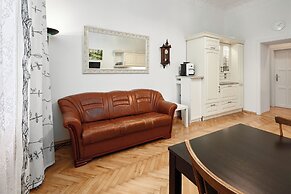 Room & Parking Assistance