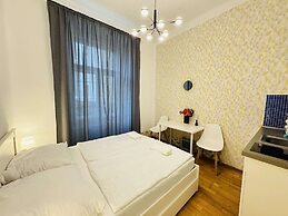 Room & Parking Assistance