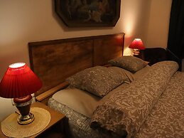 Room & Parking Assistance