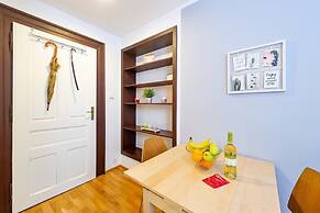 Room & Parking Assistance