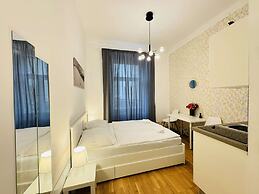 Room & Parking Assistance