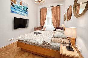 Room & Parking Assistance