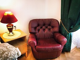 Room & Parking Assistance