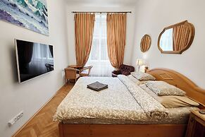 Room & Parking Assistance