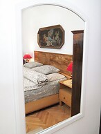 Room & Parking Assistance