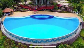 Tropical Executive Suit 1006