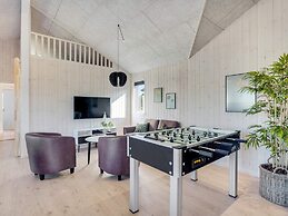 5 Star Holiday Home in Albaek