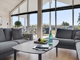 5 Star Holiday Home in Albaek