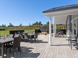 5 Star Holiday Home in Albaek
