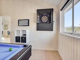 5 Star Holiday Home in Albaek