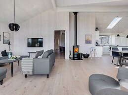 5 Star Holiday Home in Albaek