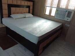 Banaras Home Stay By GRB