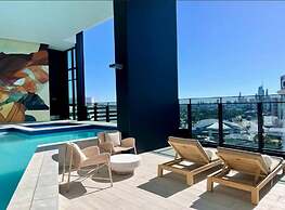 La Jolla Holiday Broadbeach