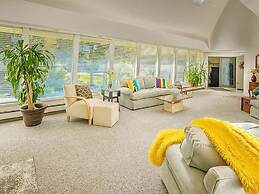 Lakehouse w Private Beach Bar Lg Deck Dock