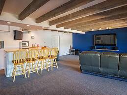 Lakehouse w Private Beach Bar Lg Deck Dock