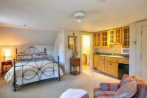 Mansion w 10 Bedrooms Pool and Theater